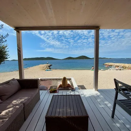 Buqez Eco Resort, Beach No.27 Holiday home Drage