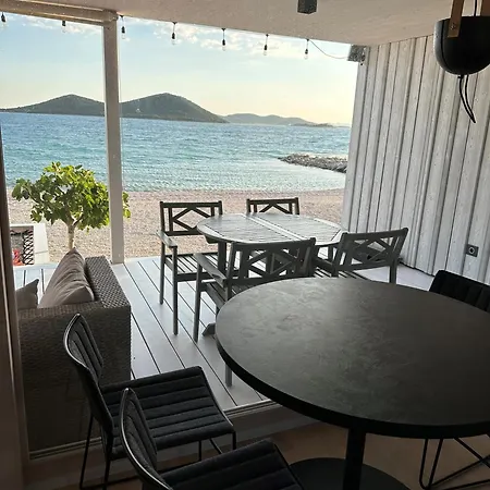 Buqez Eco Resort, Beach No.27 Ferienhaus *